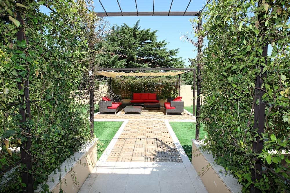 Unahotels Villa Dei Platani Foligno Exterior foto