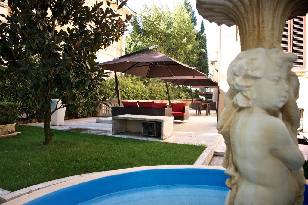 Unahotels Villa Dei Platani Foligno Exterior foto
