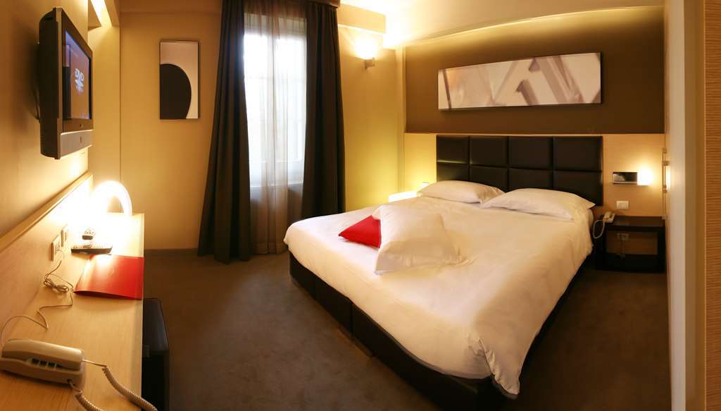 Unahotels Villa Dei Platani Foligno Quarto foto
